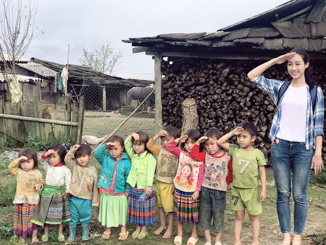 Mỹ Linh làm nên lịch sử, là đại diện đầu tiên của Việt Nam thắng giải Hoa hậu Nhân ái tại Miss World! Mỹ Linh làm nên lịch sử, là đại diện đầu tiên của Việt Nam thắng giải Hoa hậu Nhân ái tại Miss World!